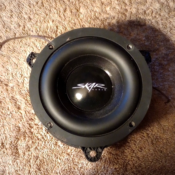 Skar 6.5 inch subwoofer 4ohm 200 watt rms - Picture 1 of 2